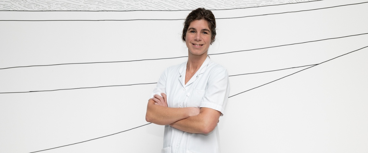 Portret van specialistisch verpleegkundige Lisette Rooijmans
