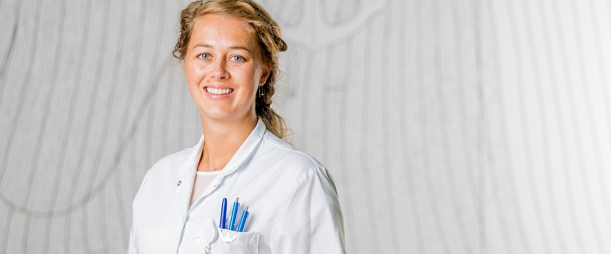 portret van verpleegkundig specialist Djaëlla Hooiveld
