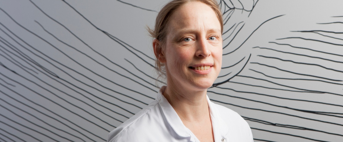 Portret van anesthesioloog Janneke van den Broek